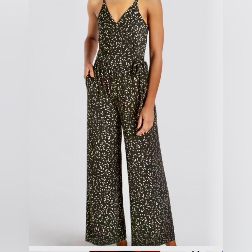 KAILEIGH Flattering Black & White Patterned Jumpsuit W/off-white Fleck Pattern